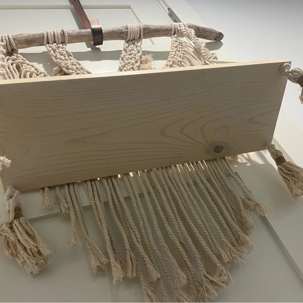 Cream Display Shelf with Intricate Macramé Design
